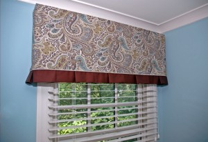 For the guest bathroom, we used the same style cornice as the guest bedroom without the panels.